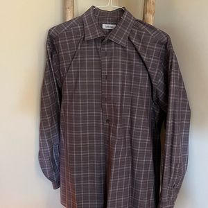 Mens Calvin Klein dress shirt in great condition.